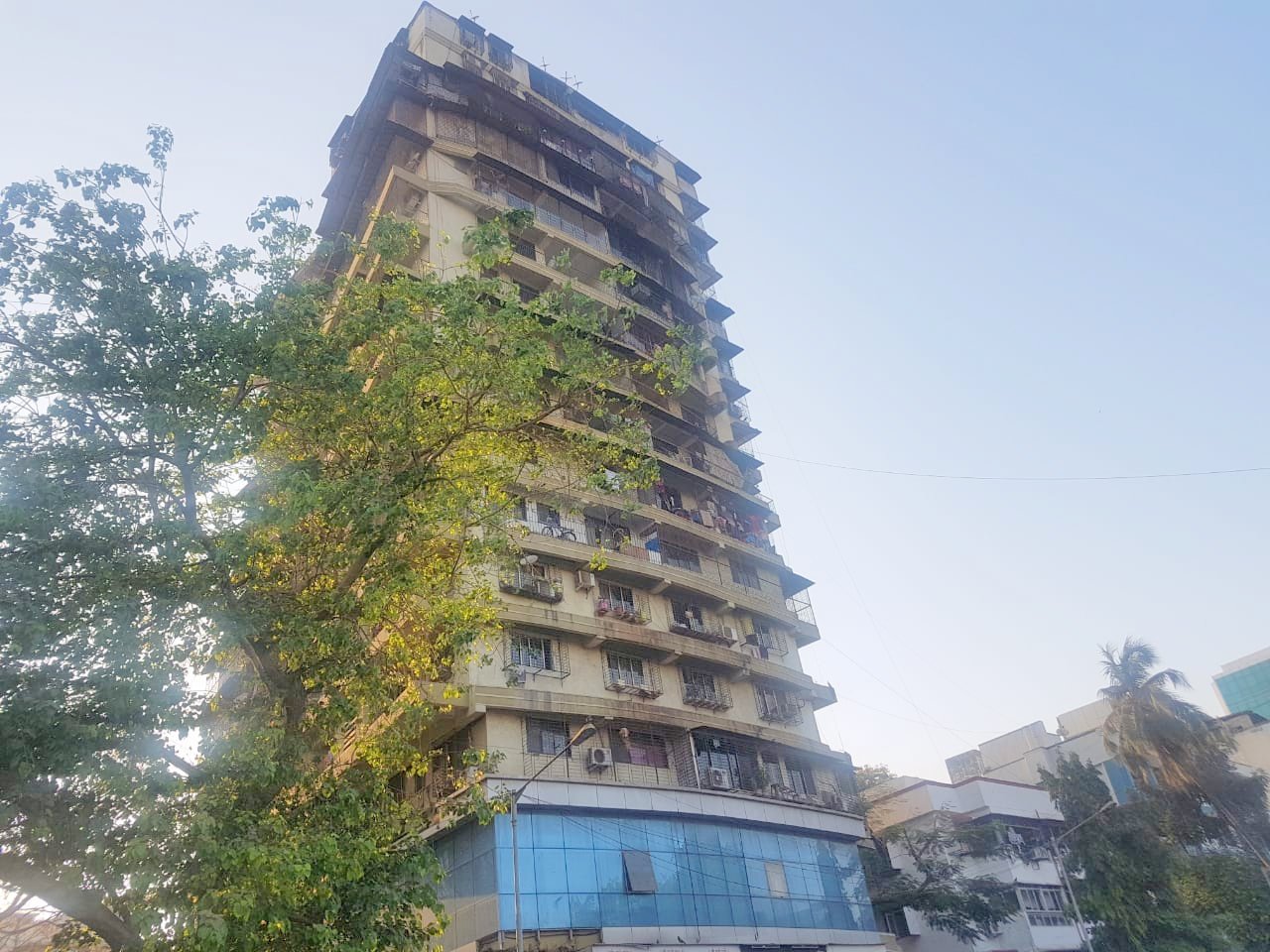Avez Heights in Andheri West