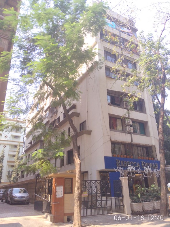 Hari Niwas, Khar West