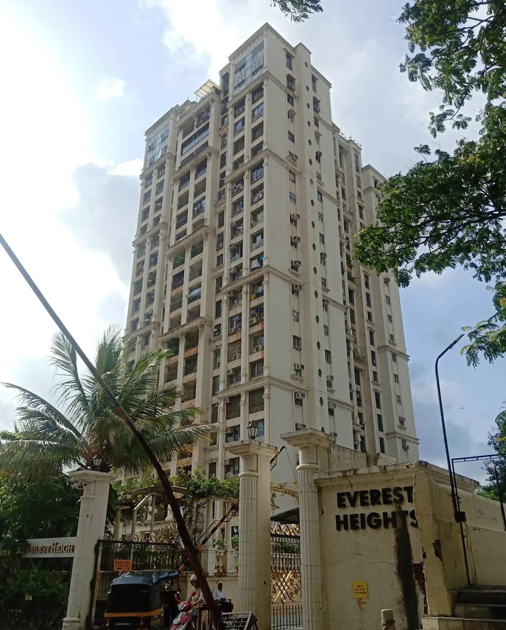 Everest Heights for rent