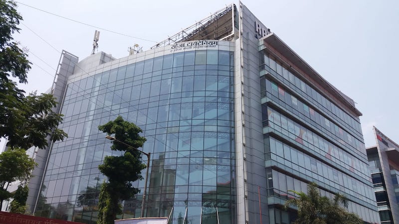 Raheja Titanium โ Goregaon East (3)