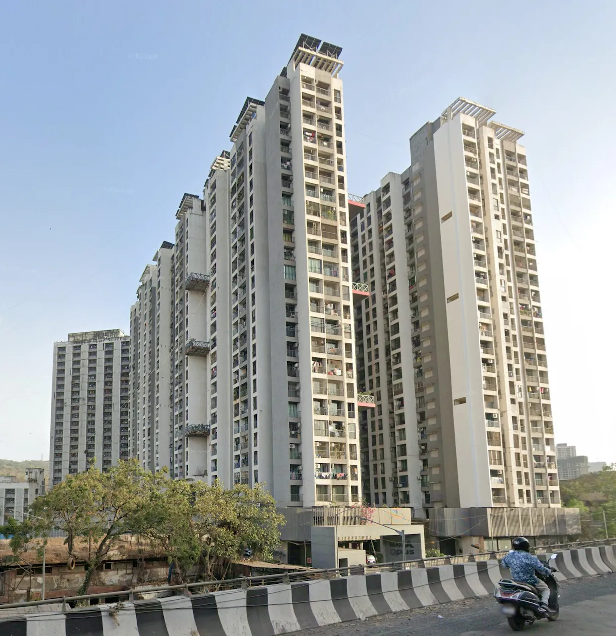 Man Opus, Mira Road