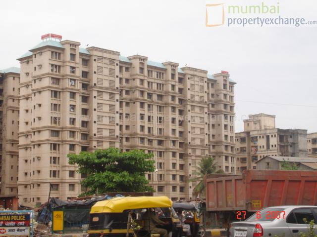 Akruti Niharika Complex