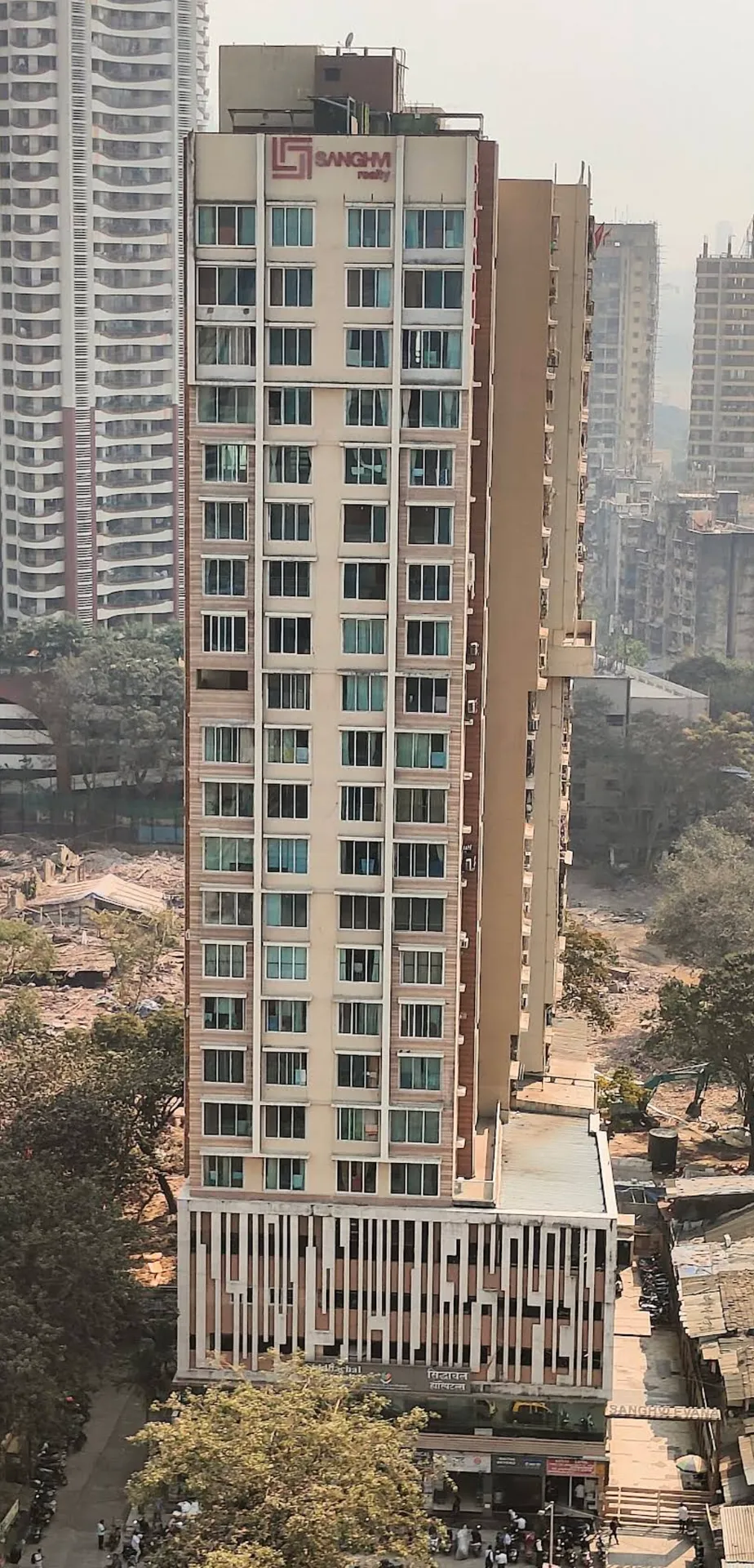 Sanghvi Evana