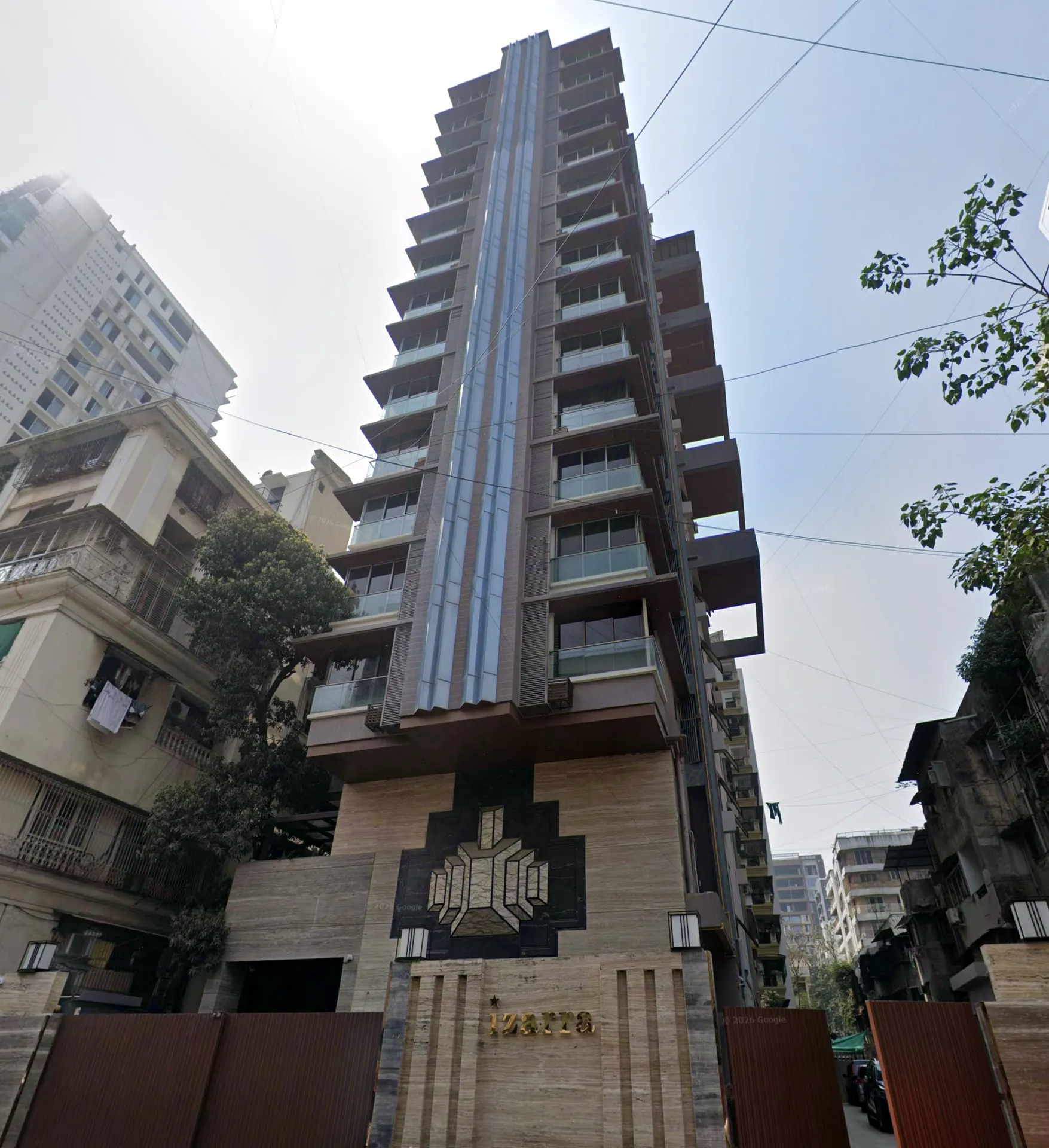 3 Izarra building for Rent in Khar West