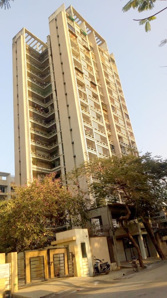 Living Essence โ Kandivali East