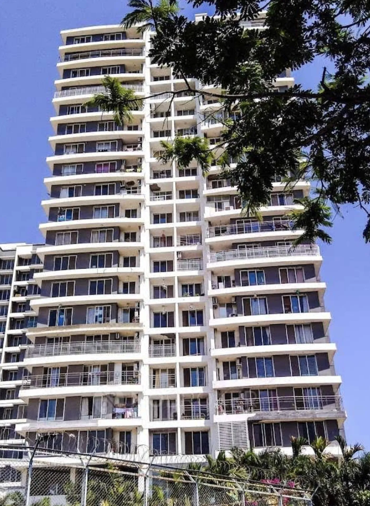 2 BHK Viceroy Park in Dahisar West