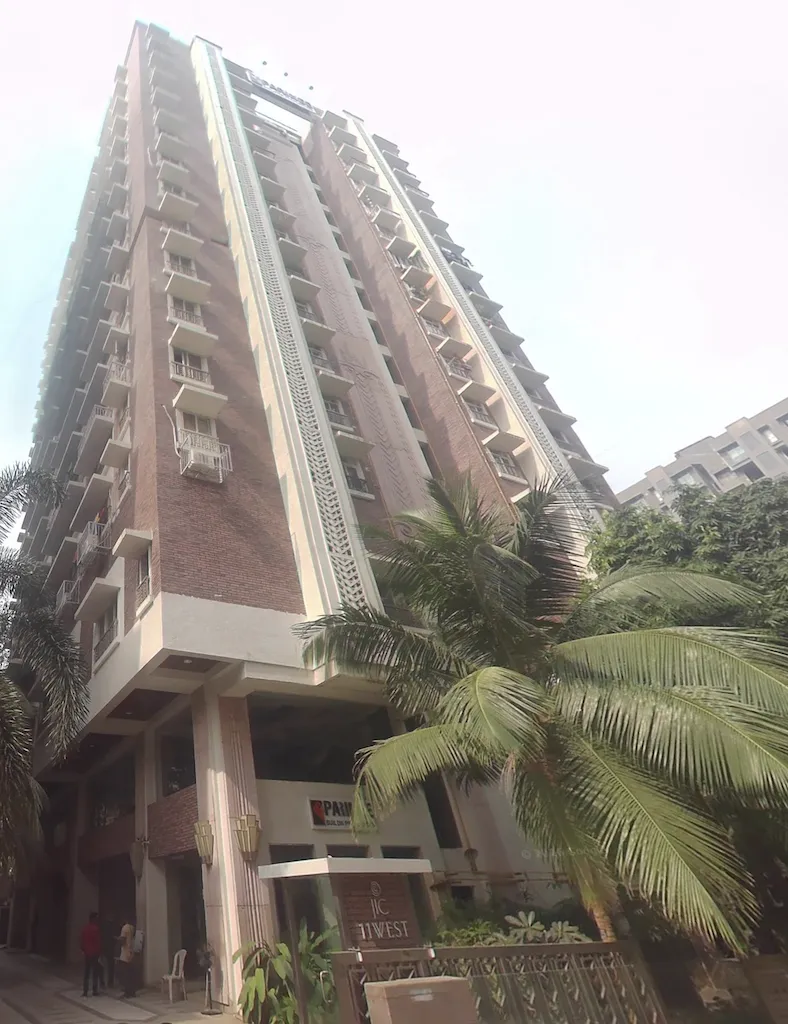 11 West in Juhu