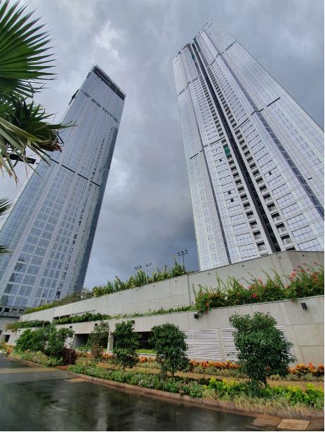 4 BHK Semi-Furnished in Island City Centre 1 , Dadar East