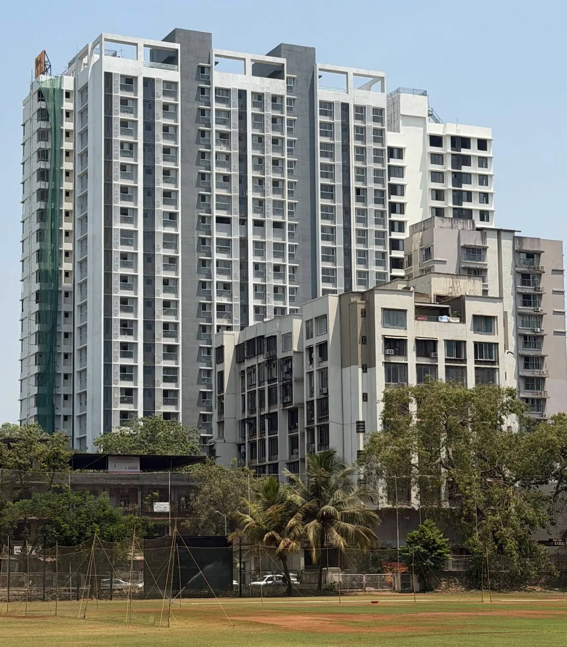 Rustomjee Cleon, Bandra East