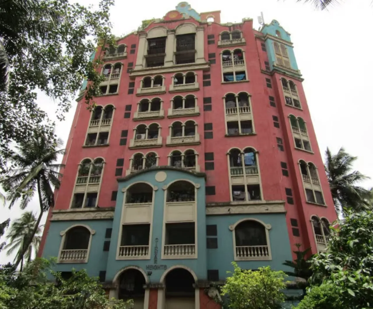 2 BHK Semi Furnished in Girnar Heights , Chembur