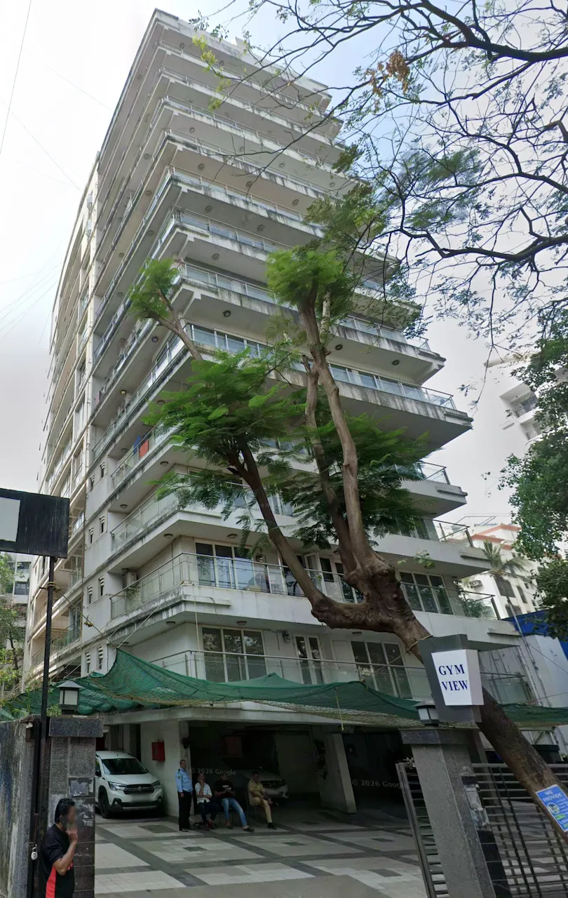 4 BHK Gym View for Rent in Khar West