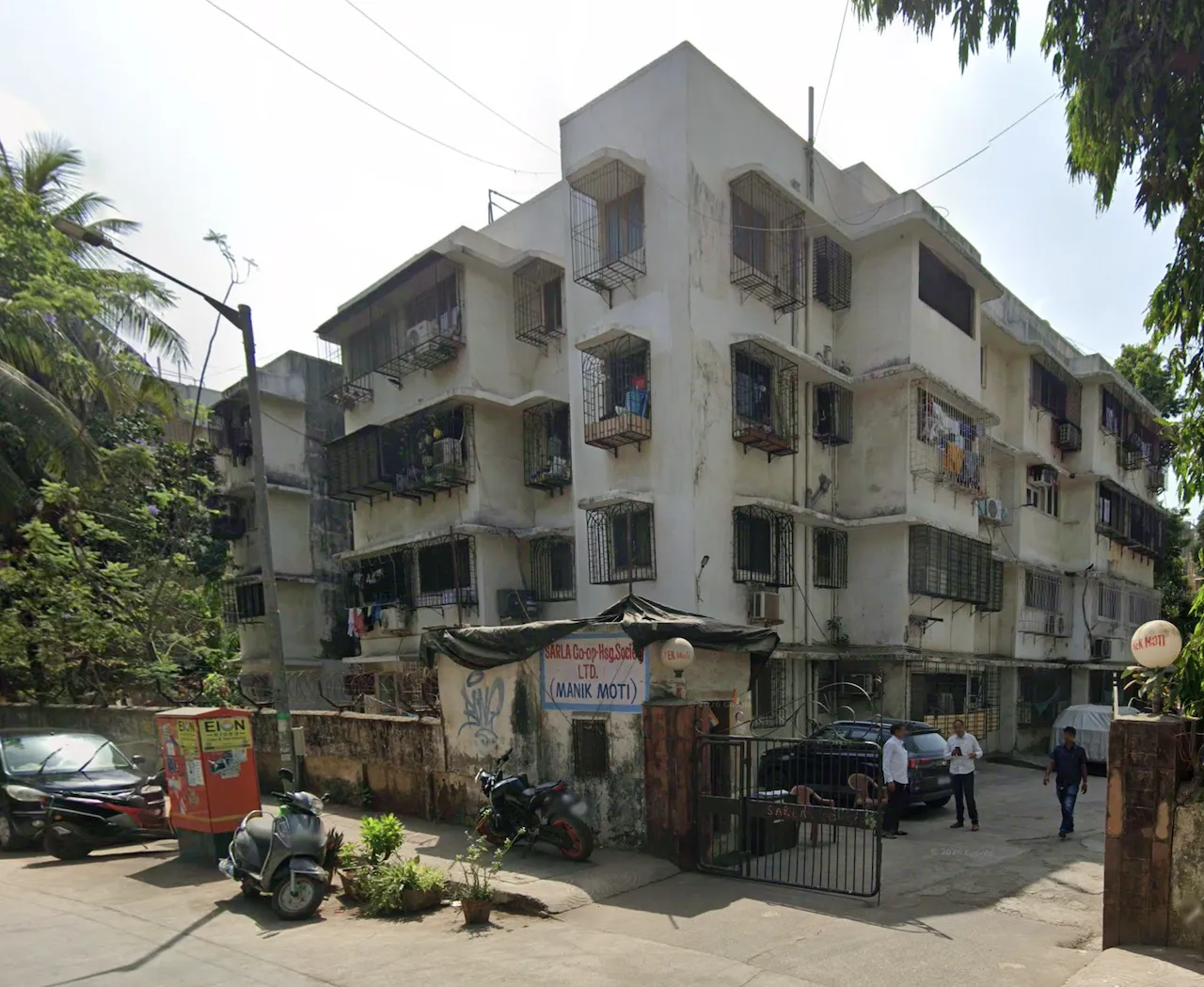2 BHK Manek Moti