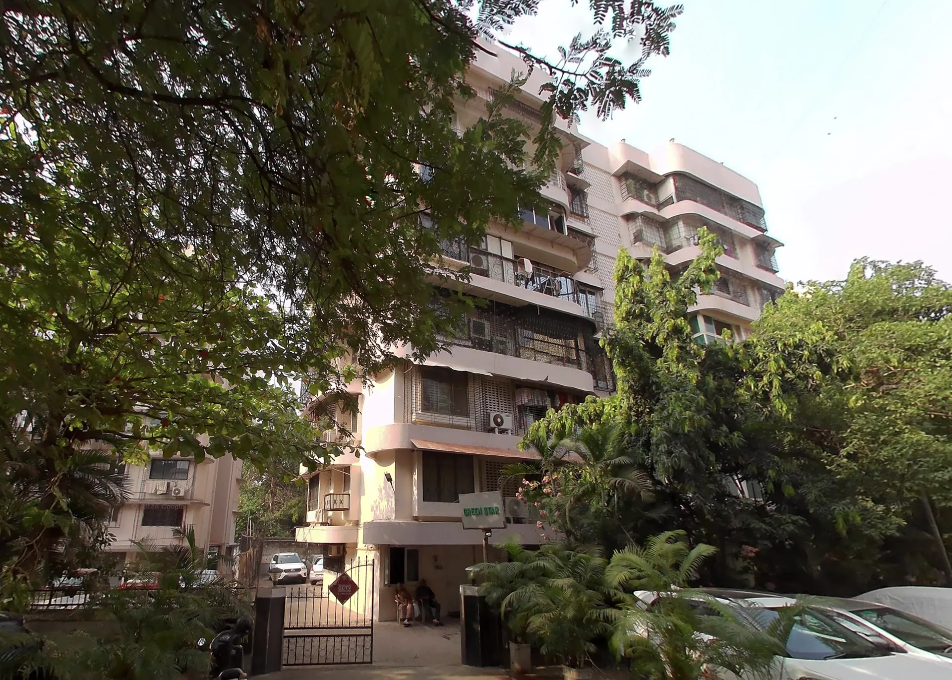 Green Star, Bandra West — photo 2