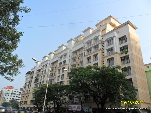 Astor Place in Kandivali West
