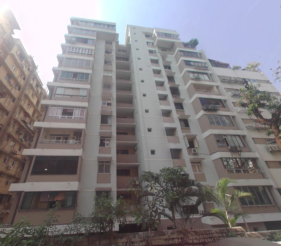 Fariyas Building
