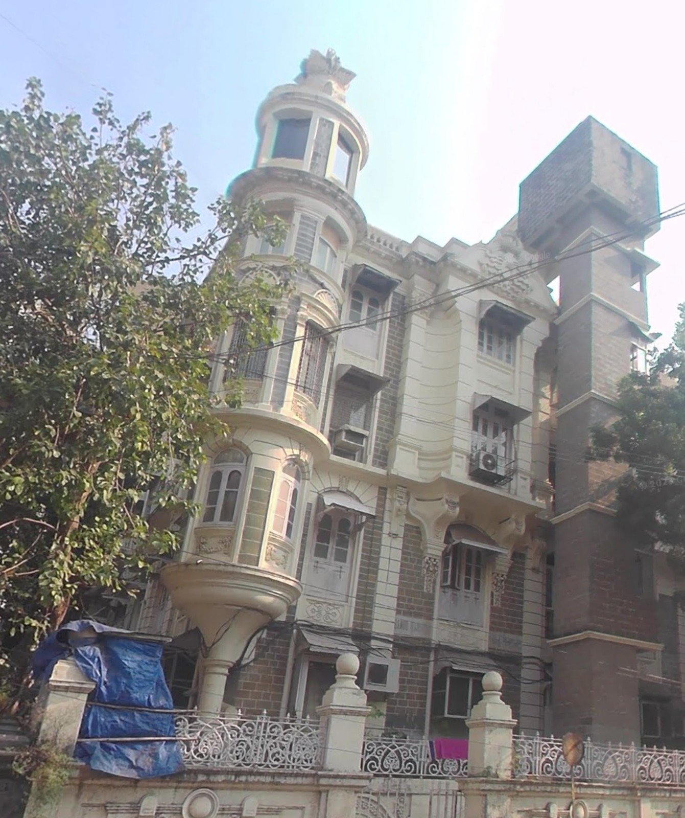 Banu Mansion