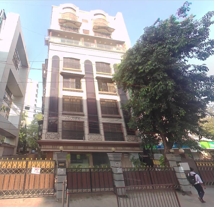 Manek, Santacruz West