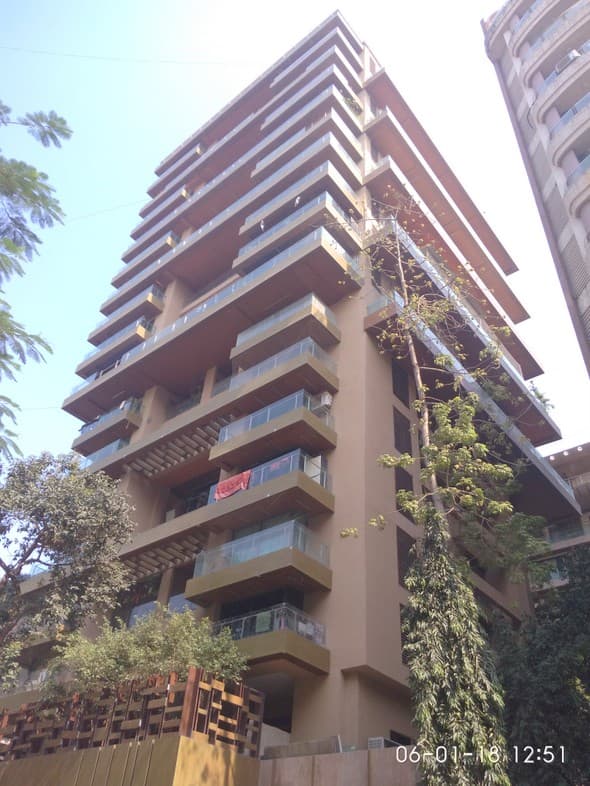 XVI Avenue, Khar West