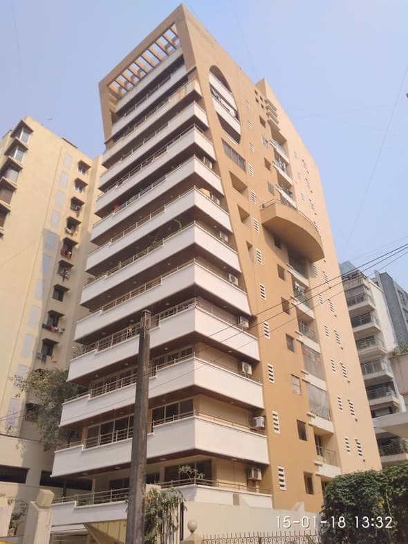 Palazzo, Khar West