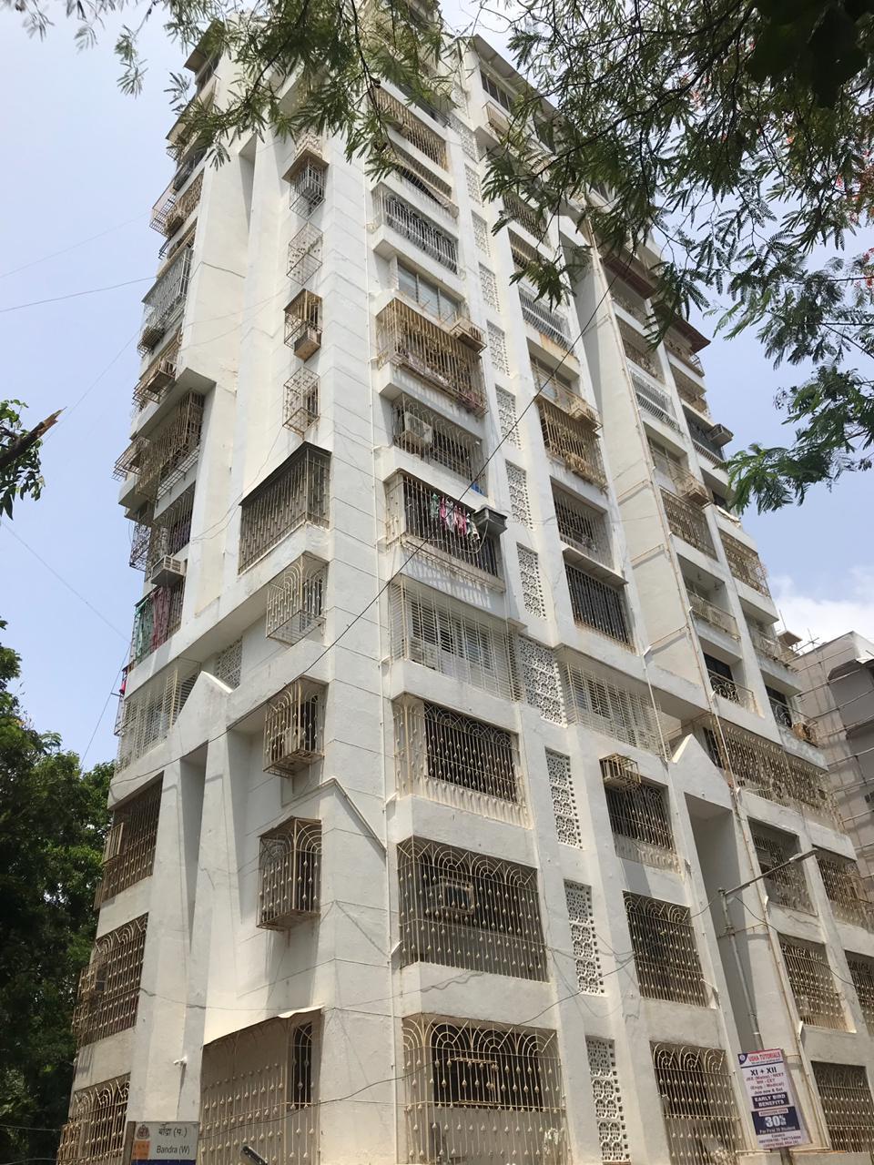 Stone Arch, Bandra West
