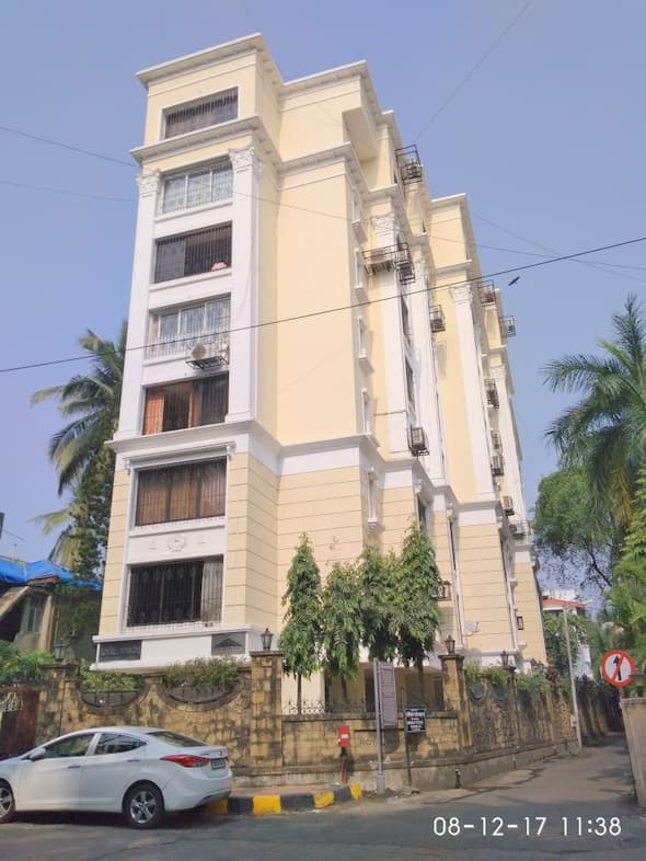 Royal Manor, Bandra West