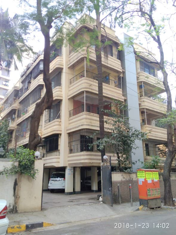 Saurabh, Santacruz West