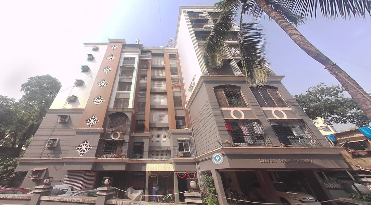 Silver Palm, Vile Parle West