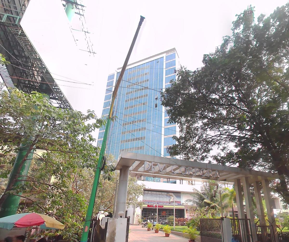Dev Corpora, Thane West