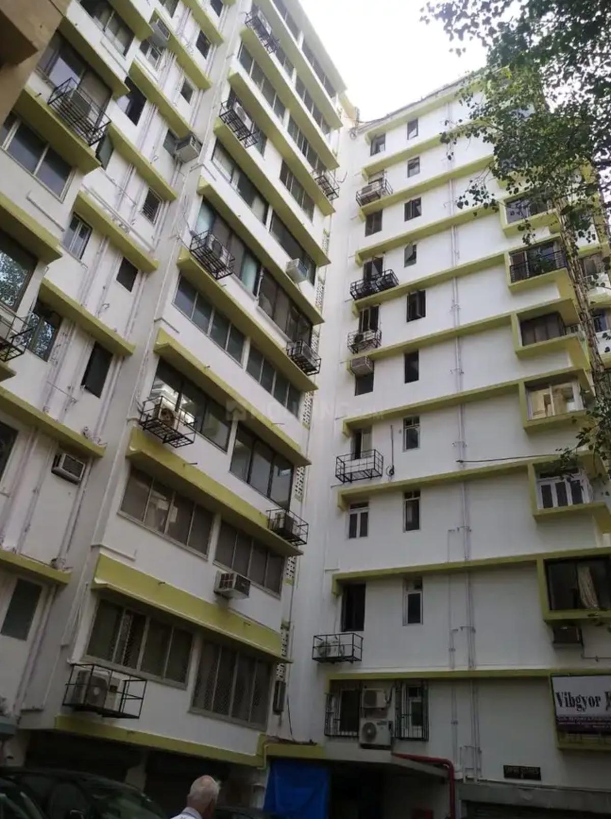 Empire Estate, Kemps Corner
