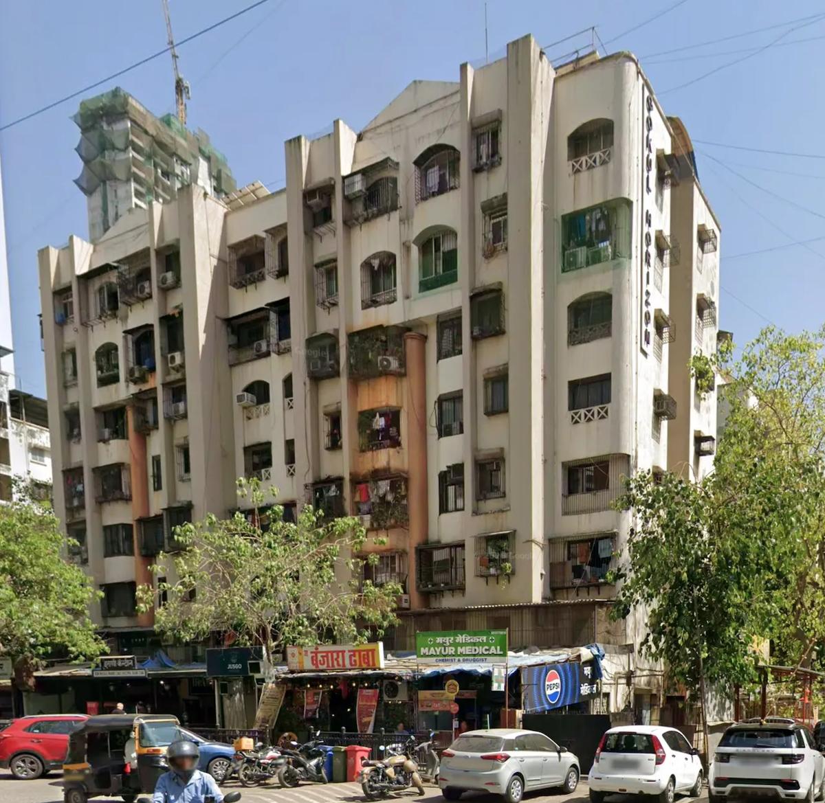 Gokul Horizon, Kandivali East