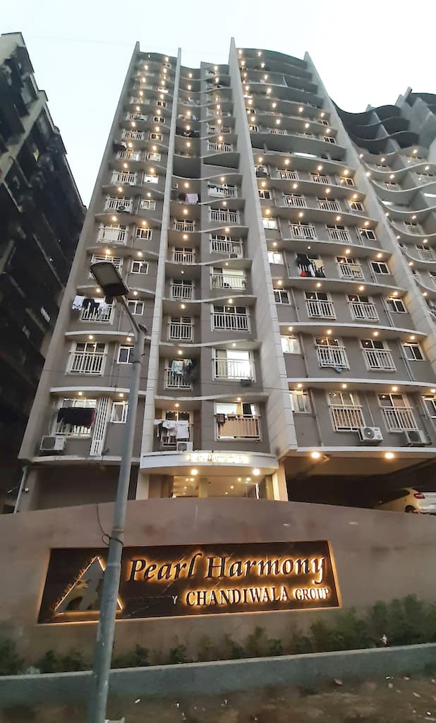 Pearl Harmony, Andheri West