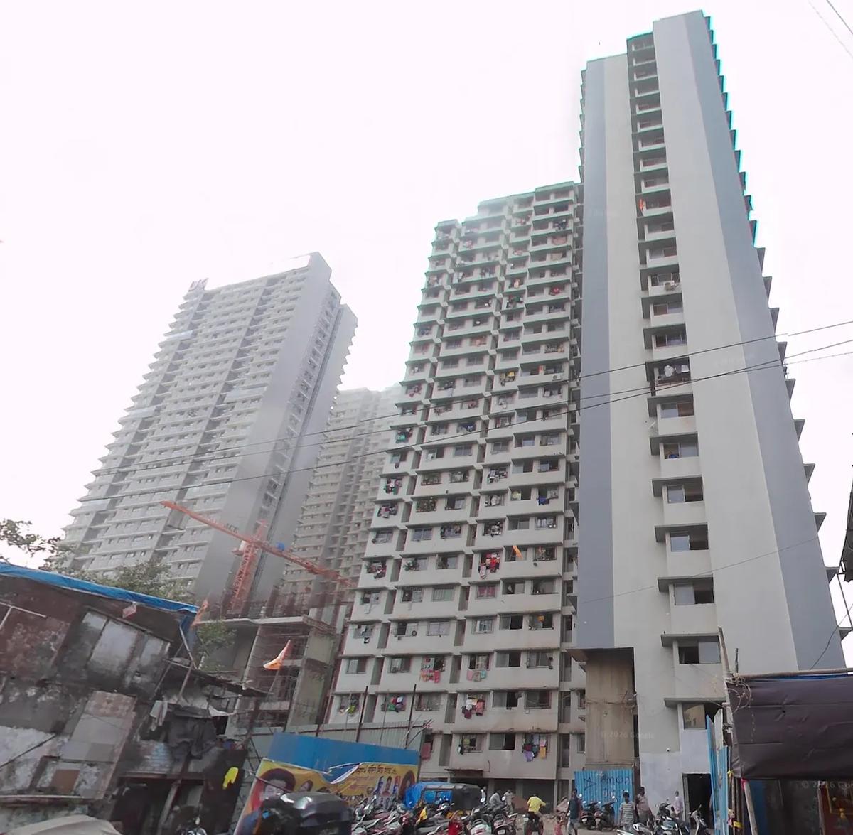 UK Iridium, Kandivali East
