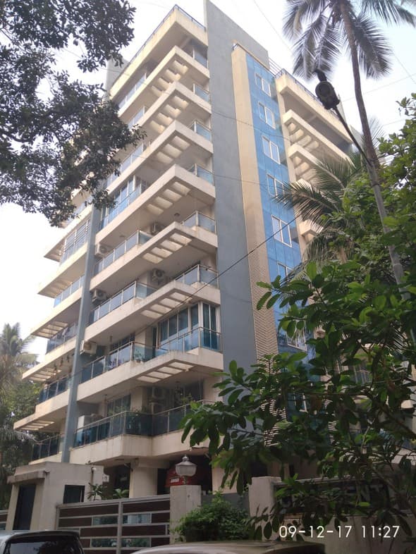 Crescent, Bandra West