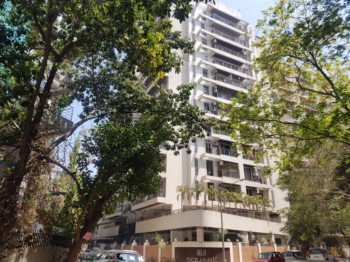 DLH Square, Juhu