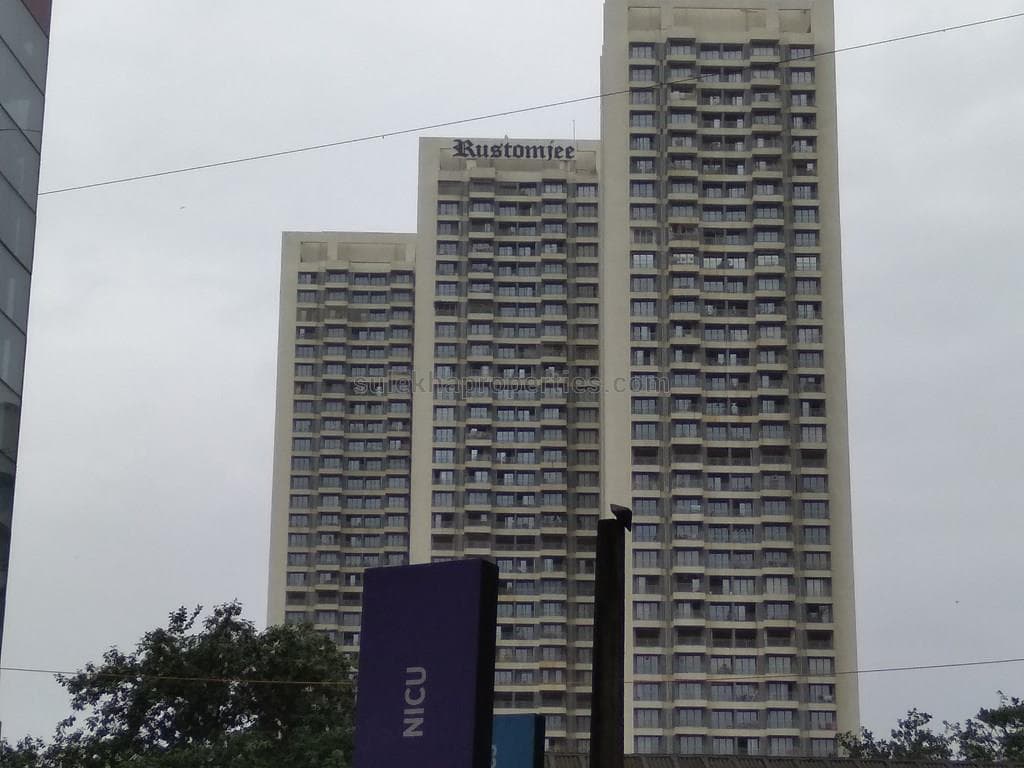Rustomjee Elanza, Malad West