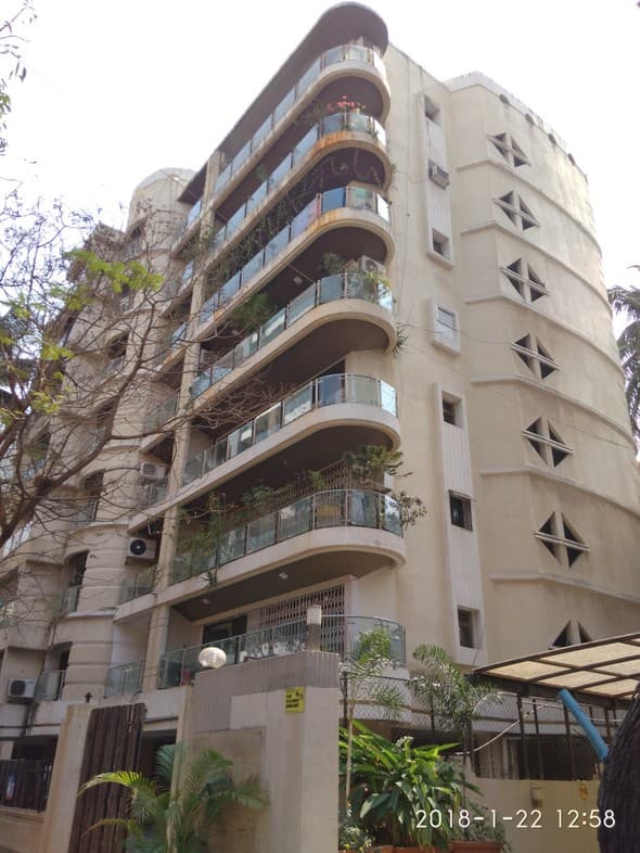 Elizabeth Homes, Santacruz West