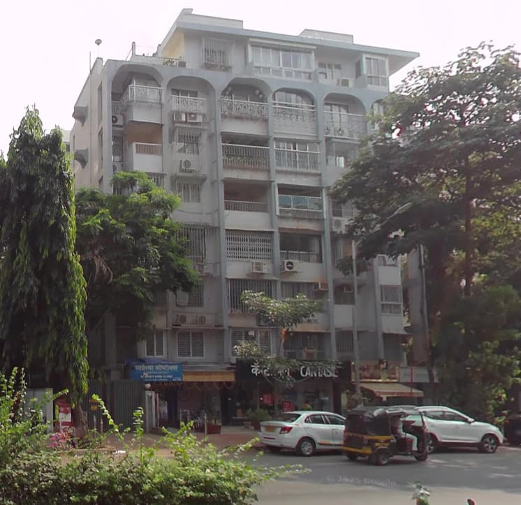 Saryu Apartments, Santacruz West