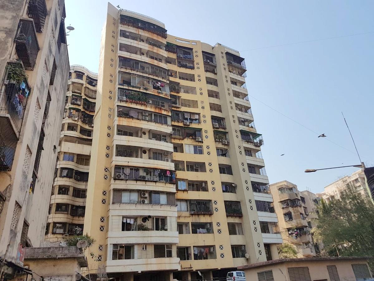 Green Towers, Andheri West
