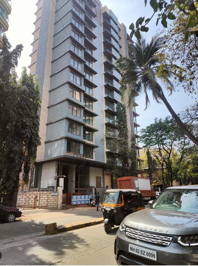 Elite Vista, Khar West
