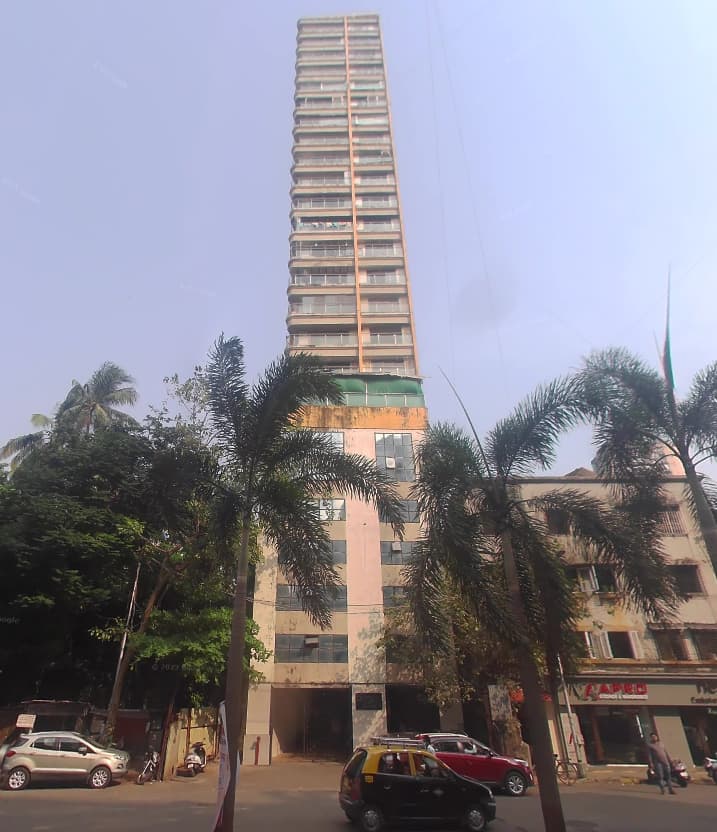 Universal Heights, Grant Road