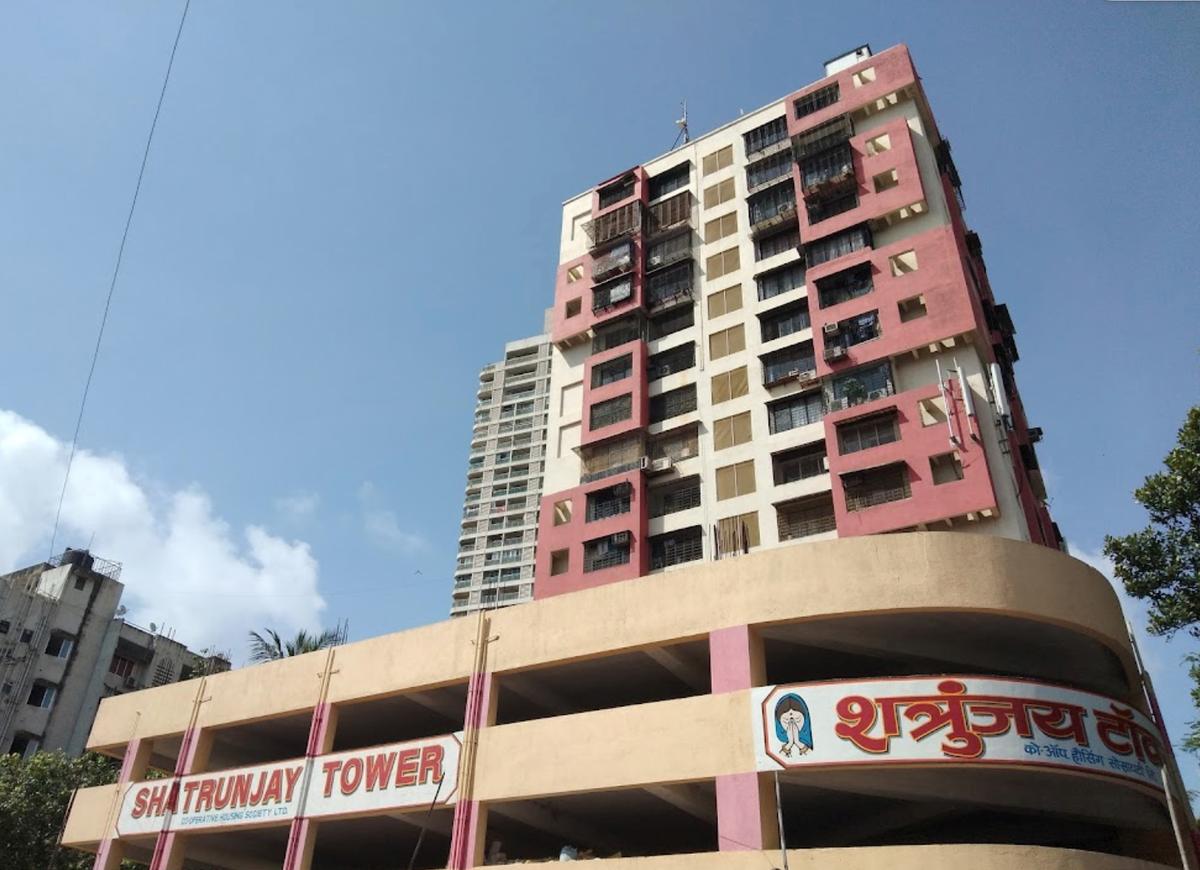 Shatrunjay Towers, Dadar East