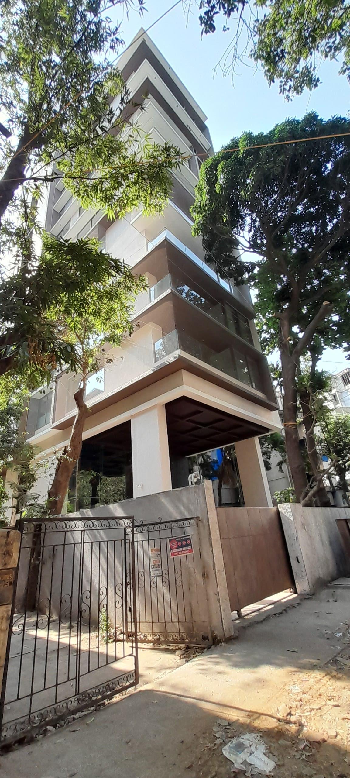Azumi, Khar West