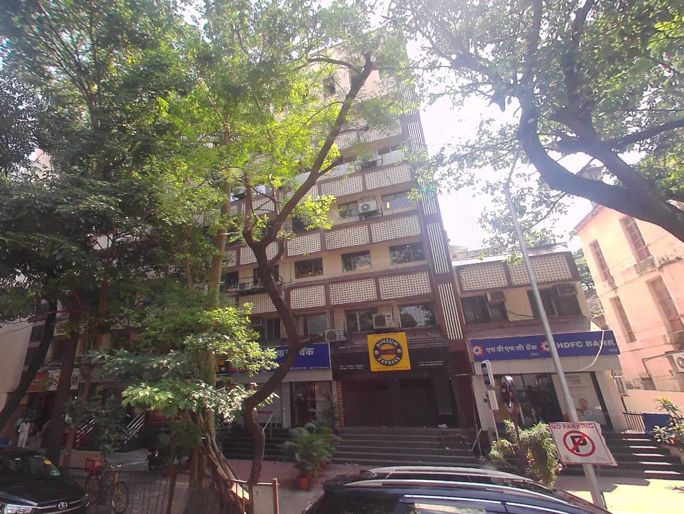 Elphinstone House, Fort