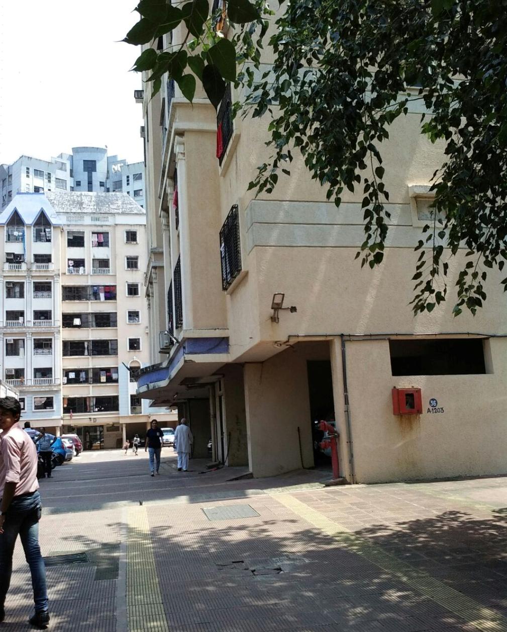 Vardhman Estate, Parel
