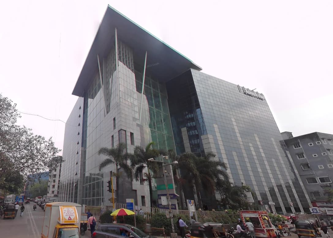 Ackruti Star, Andheri East