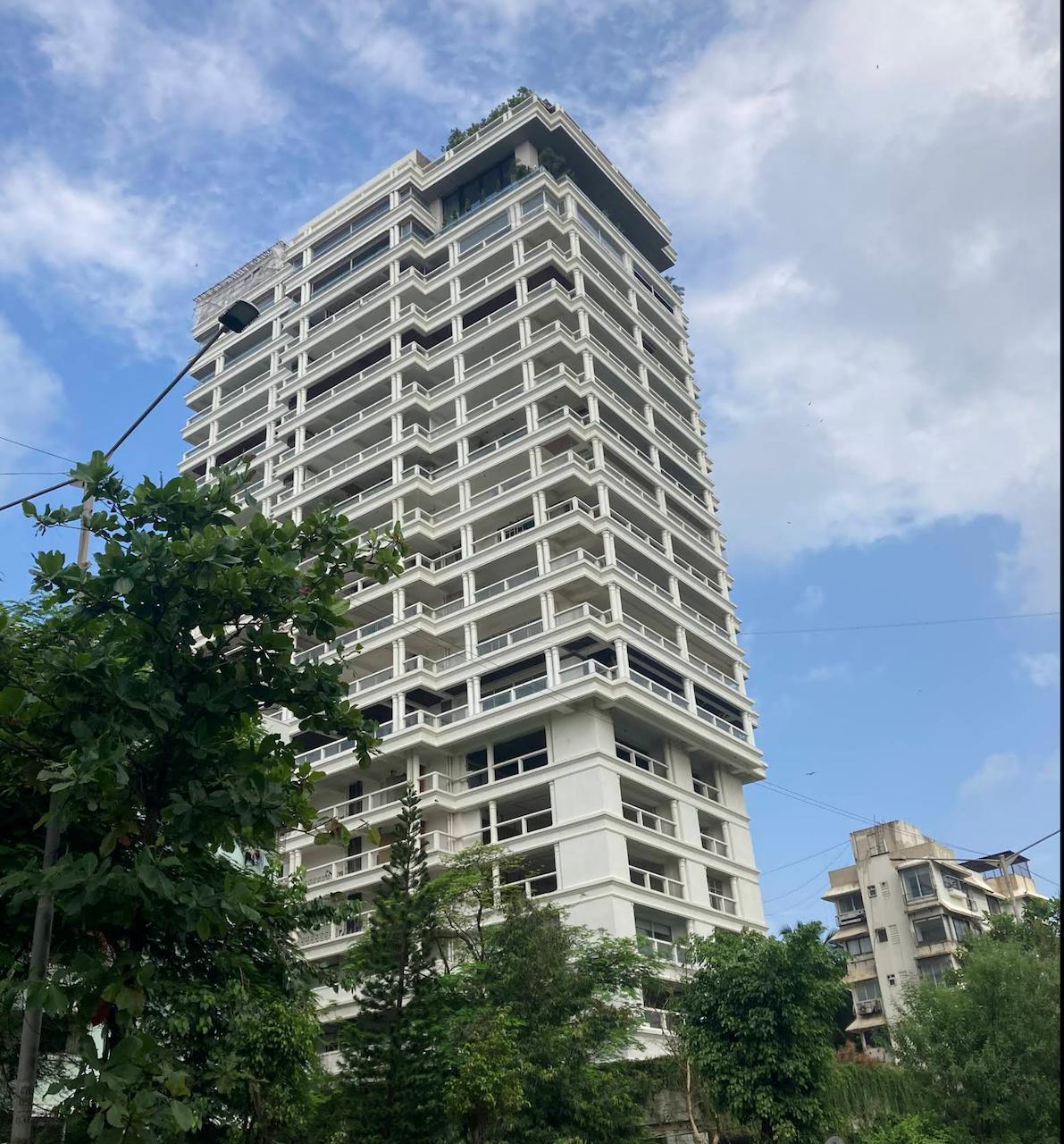 Vartamaan, Andheri West