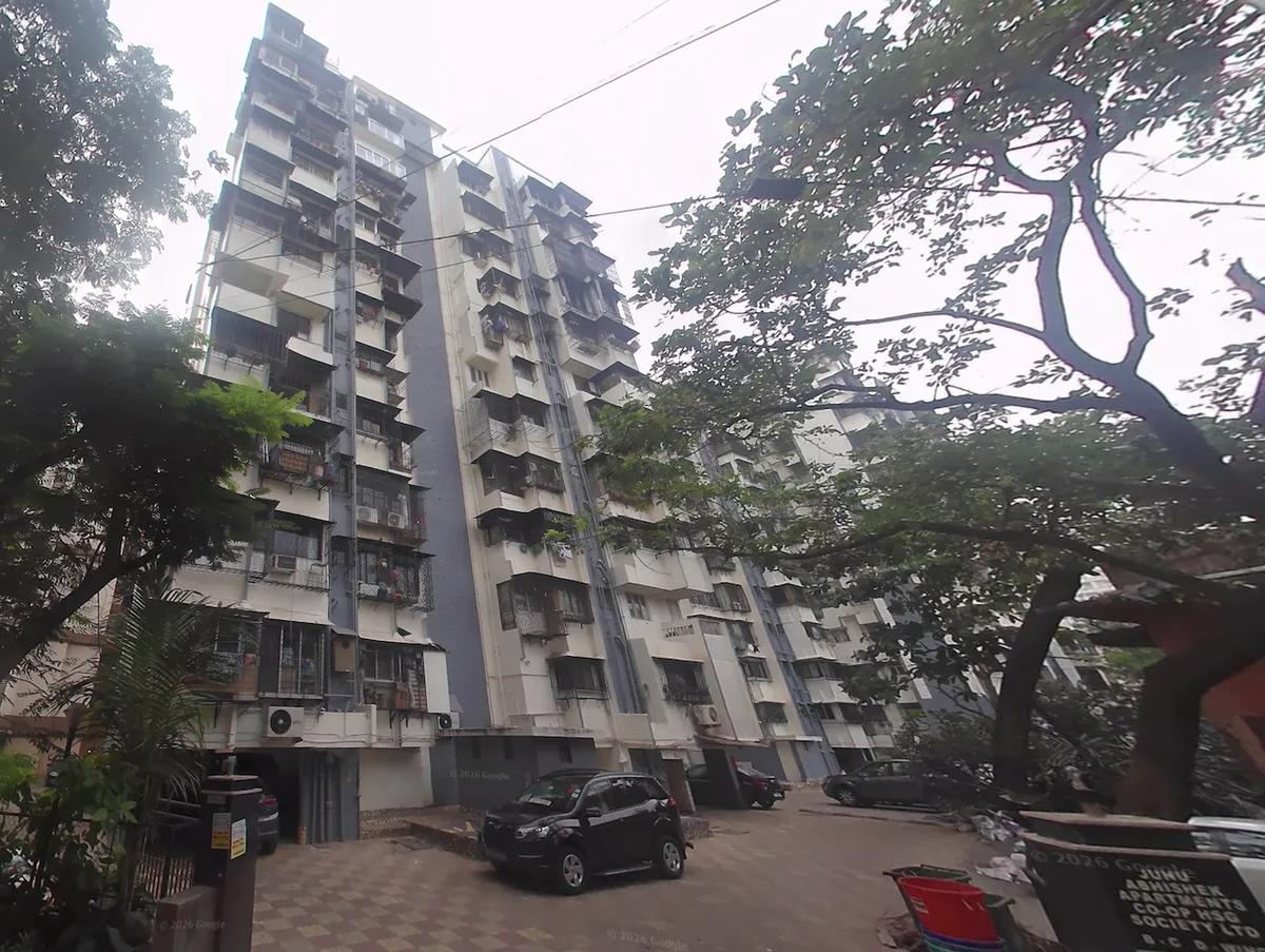 Juhu Abhishek, Andheri West