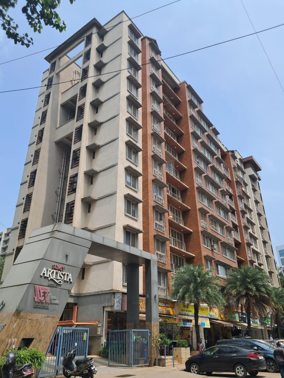 Sumit Artista, Santacruz East
