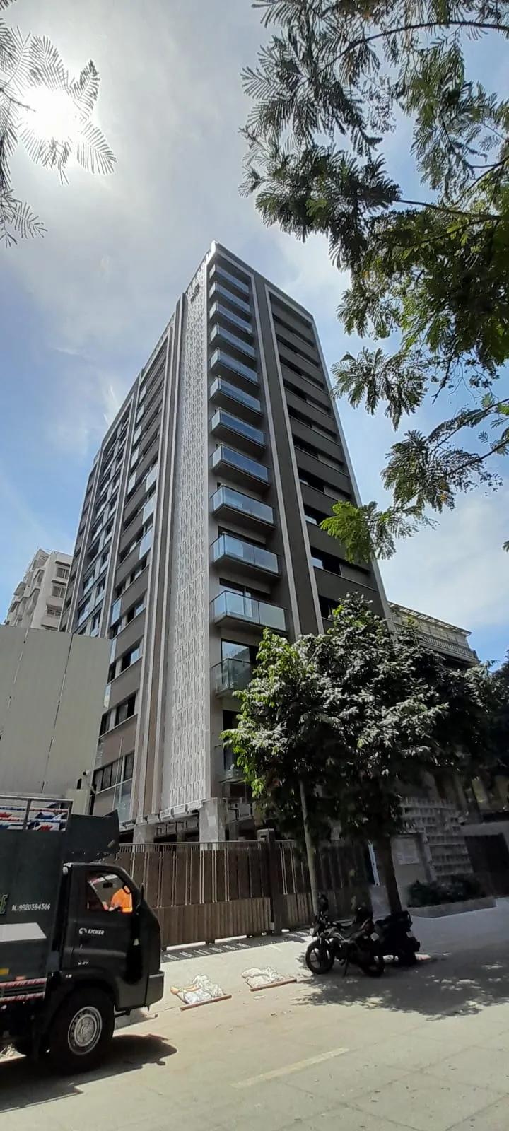 Kuber Villa, Vile Parle West