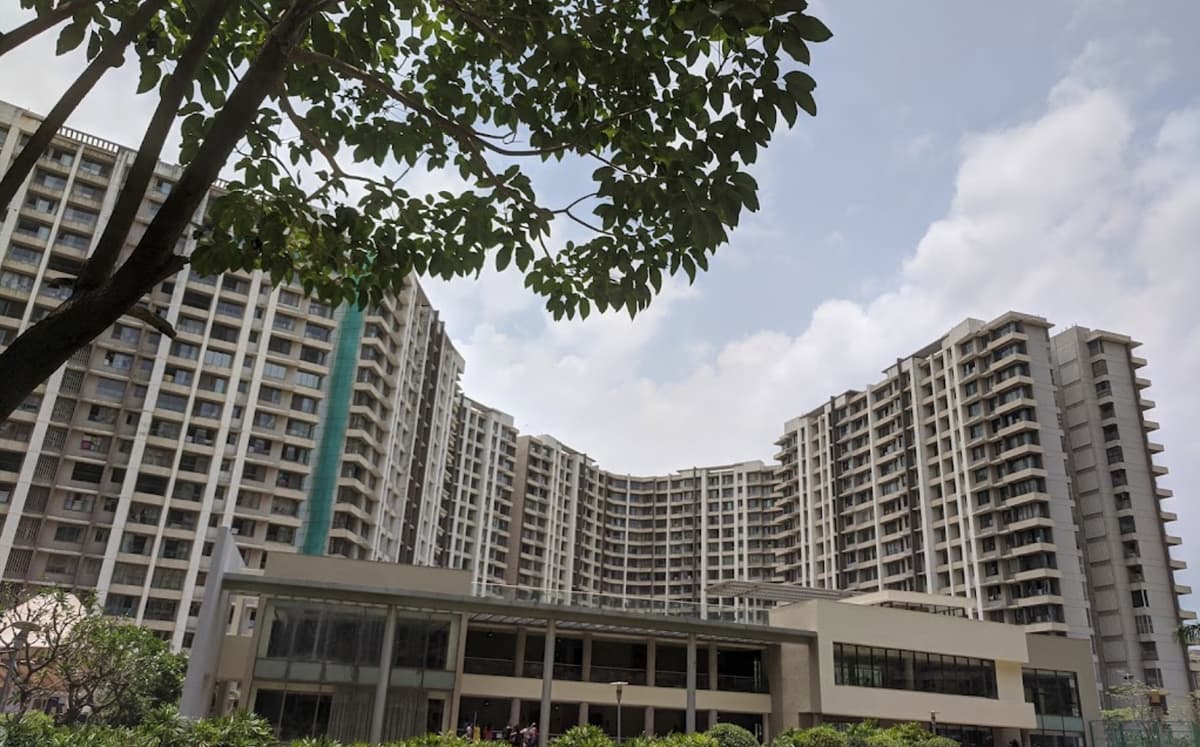 Kalpataru Aura, Ghatkopar West
